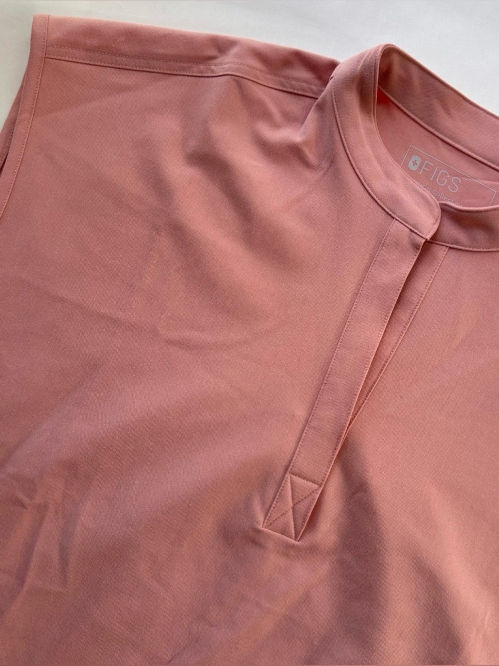 FIGS Pink Sand Rafaela Oversized Scrub Top Size Large
